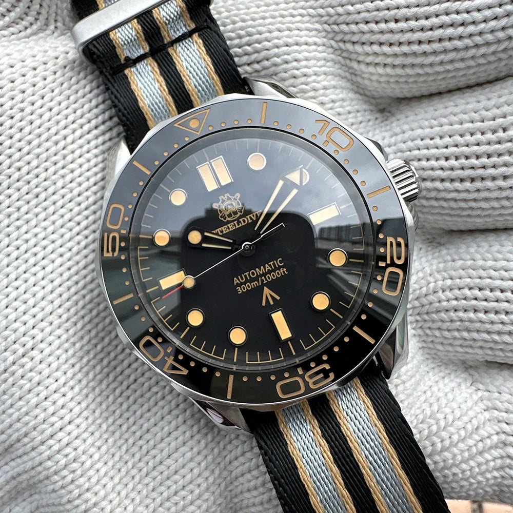 SD1957 New Arrival 42MM Vintage Bezel 200M Waterproof NH35 Green Luminou Sapphire Glass Automatic Dive Watch Montre